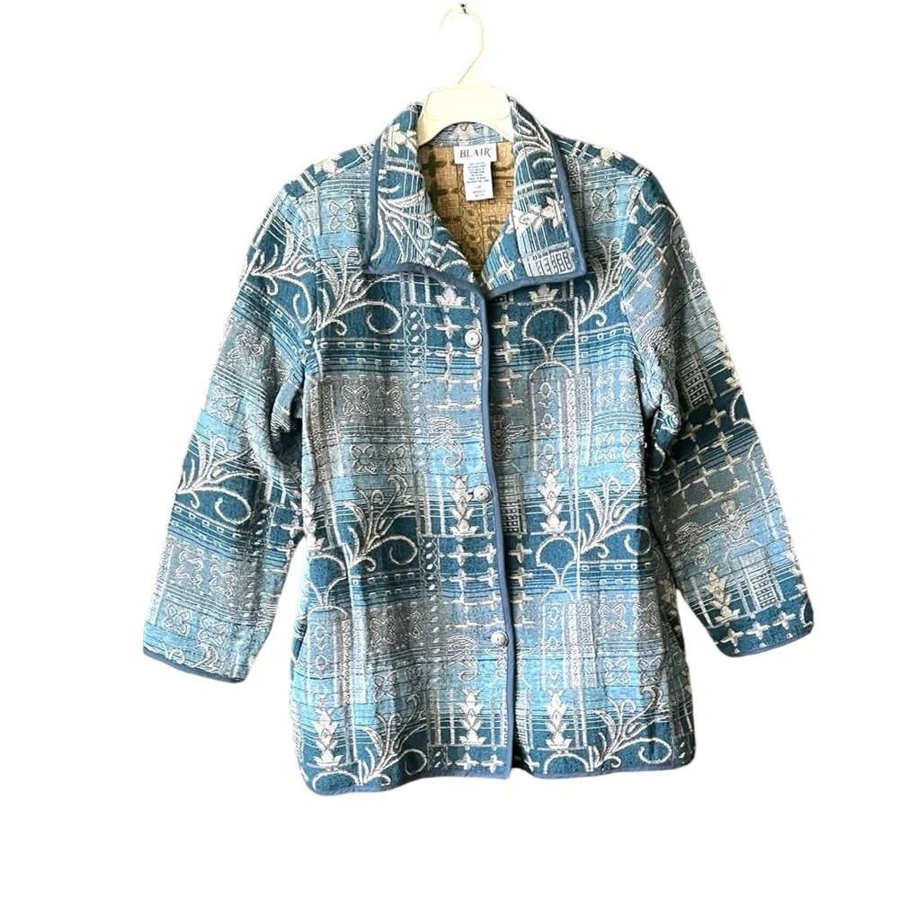 Vintage 90’s Blue Tapestry weave women’s Jacket. Size Latge